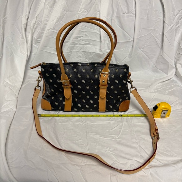 Dooney & Bourke Handbags - Dooney & Bourke handbag